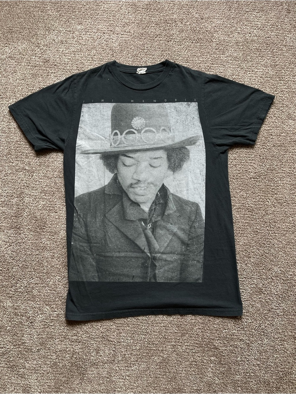 VTG 00’s / Y2K Jimi Hendrix Portrait Faded Black Bay Island Music Tee